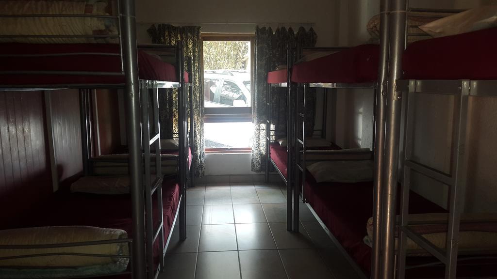 Rosebank Lodge & Backpacker Johannesburg Esterno foto